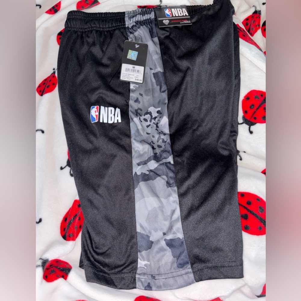 NBA Camo Basketball Shorts Camouflage Size M Rtl $40 pockets